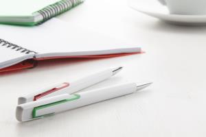 Rubri pero s farebnými doplnkami, zelená (2)